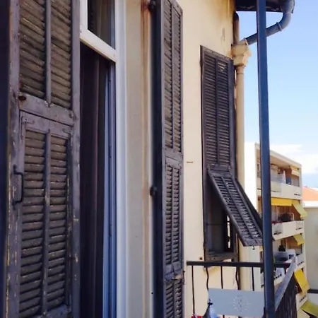 Flat 200 M To Your Beach In ! Appartement
